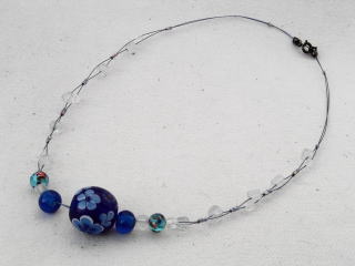 とんぼ玉のネックレス