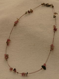 �g���}�����̃l�b�N���X