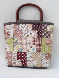 籐の持ち手L型パターンのバッグ